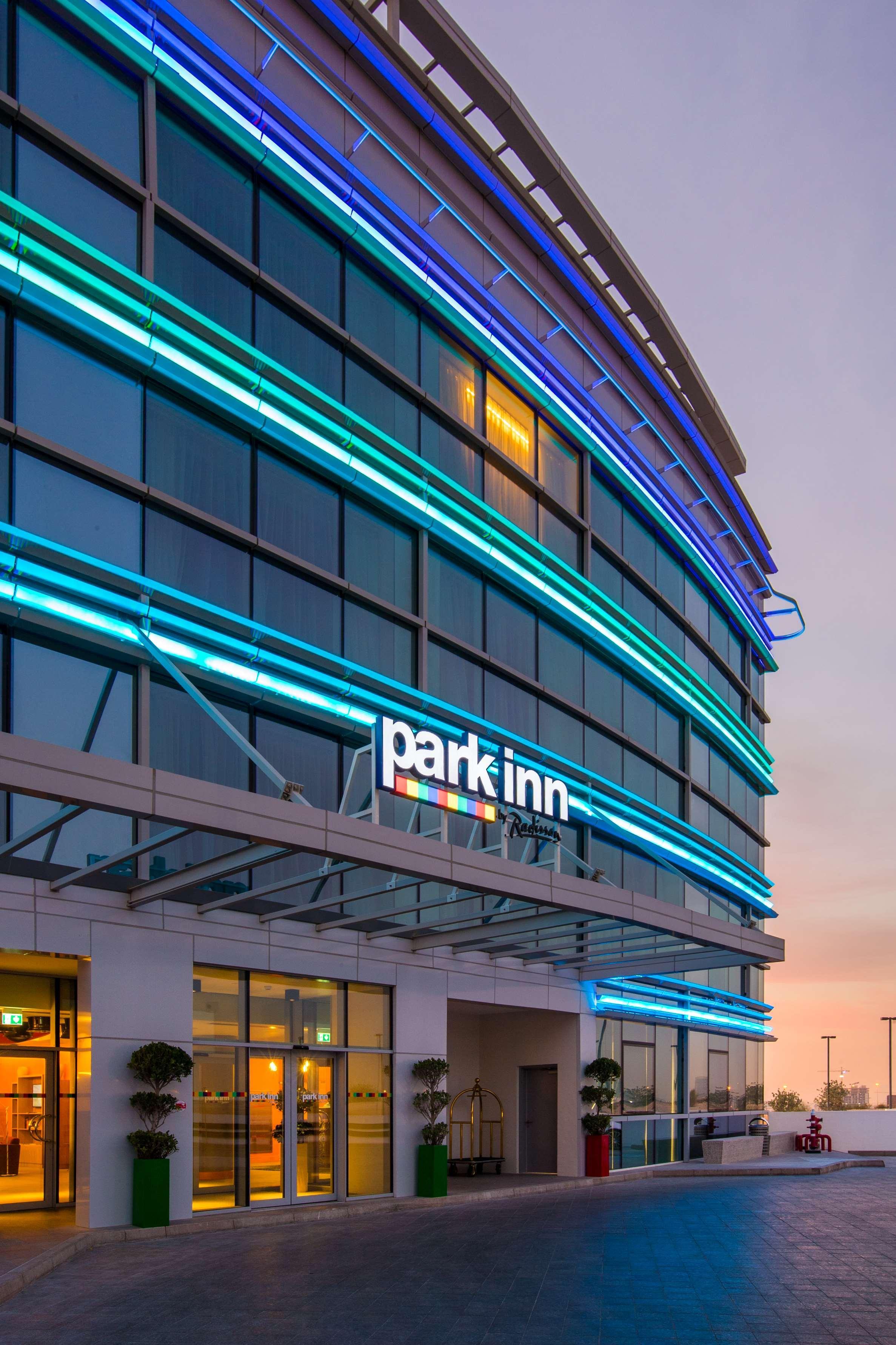 Park Inn By Radisson Dubai Motor City Eksteriør billede